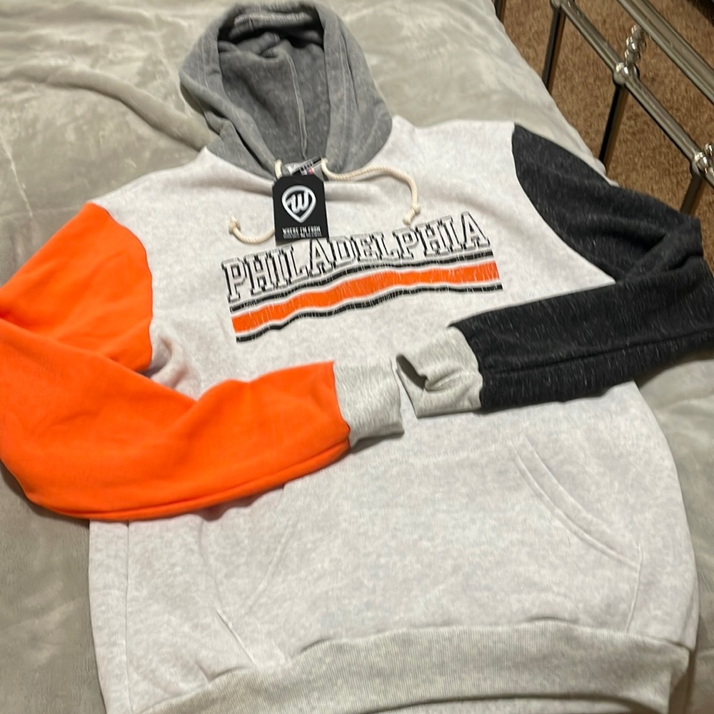 Philadelphia Flyers hoodie. New with tags. Size large.